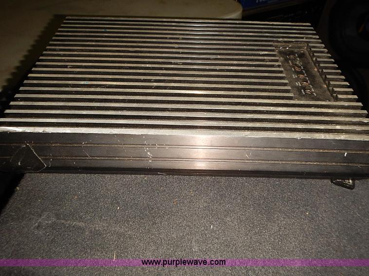 image for item BA9637 Kicker speaker box with amplifier