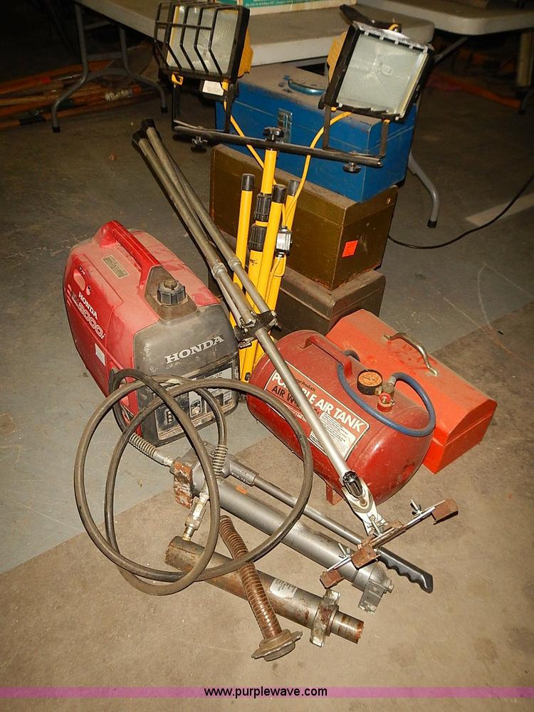 image for item BA9642 Assorted tools