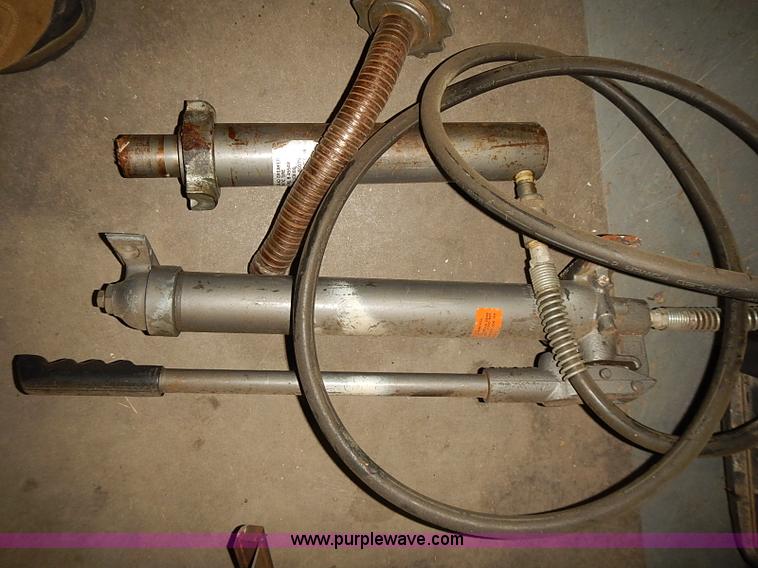 image for item BA9642 Assorted tools