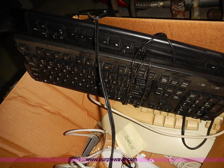 image for item BA9643 Assorted electronics