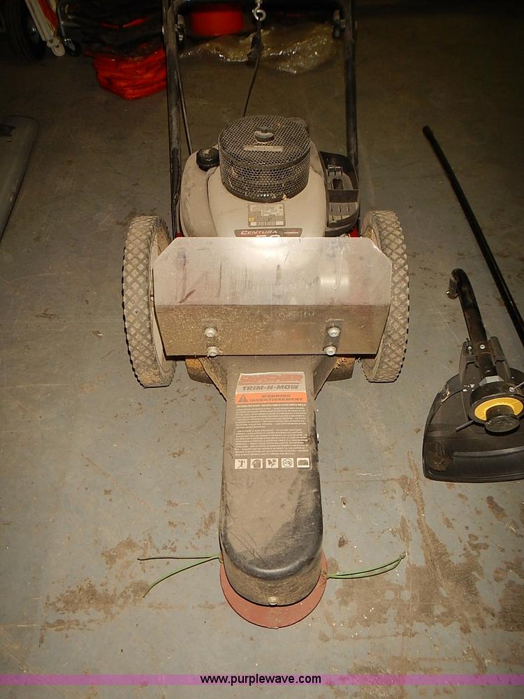 image for item BA9645 Assorted lawn and garden equipment