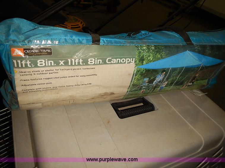 image for item BA9647 Assorted sporting goods