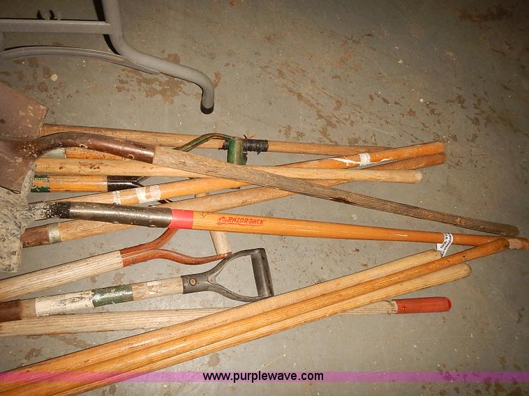 image for item BA9649 Assorted hand tools