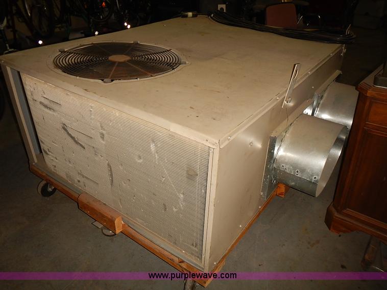 image for item BA9650 Lennox GCS16-030-75-1P central air unit