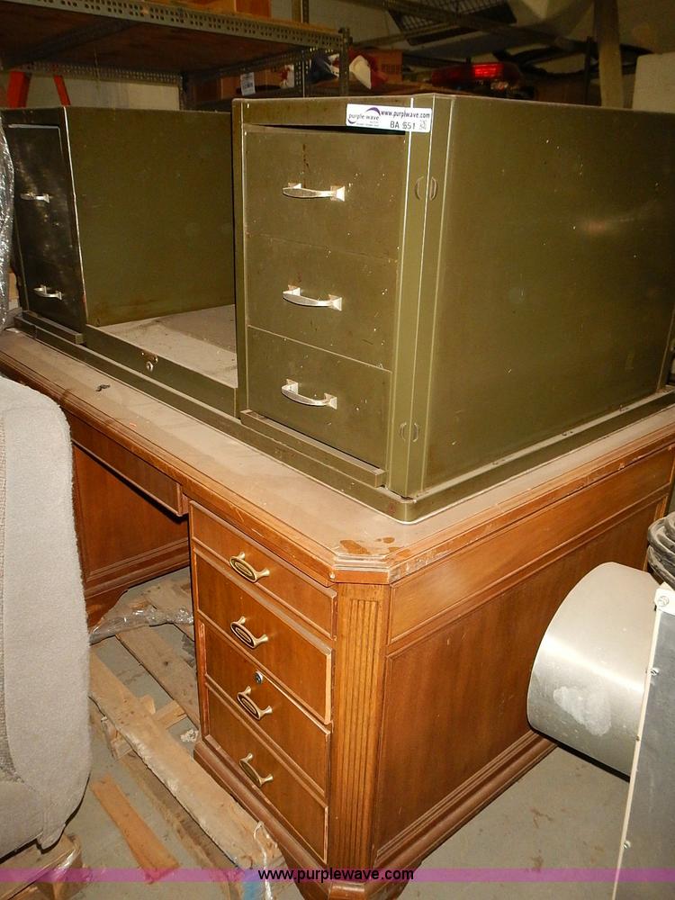 image for item BA9651 Assorted office furniture