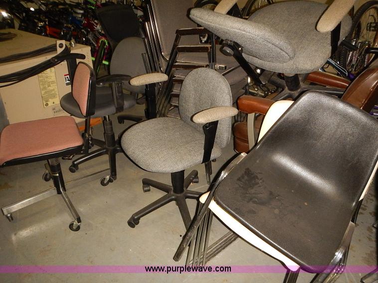 image for item BA9651 Assorted office furniture