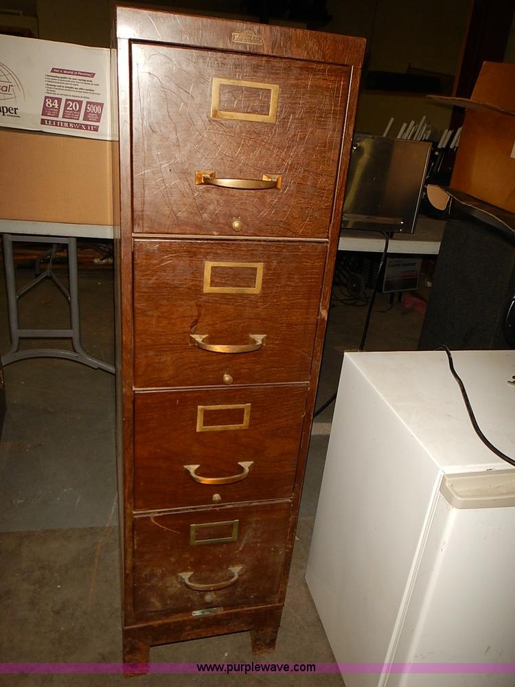 image for item BA9651 Assorted office furniture