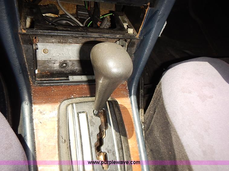 image for item I3503 1983 Mercedes Benz 300D