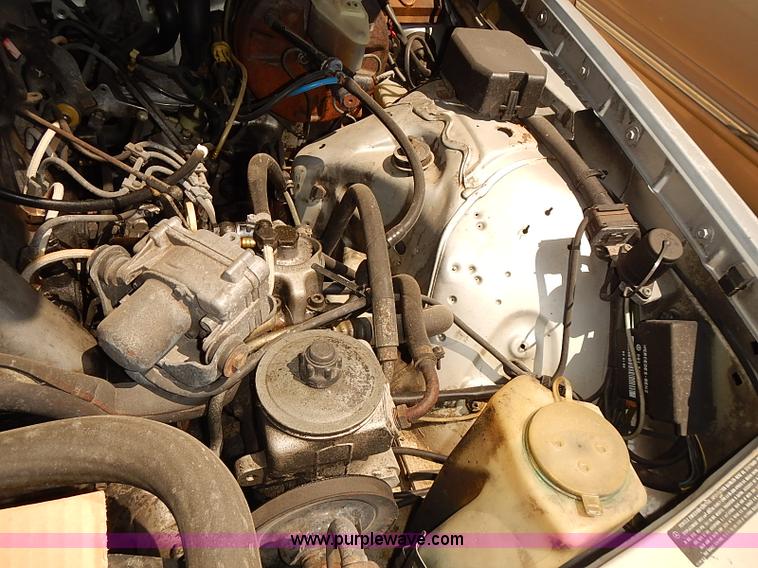 image for item I3503 1983 Mercedes Benz 300D