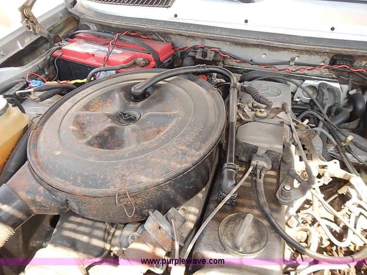 image for item I3503 1983 Mercedes Benz 300D