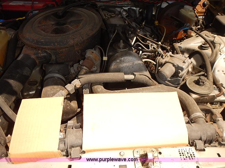 image for item I3503 1983 Mercedes Benz 300D