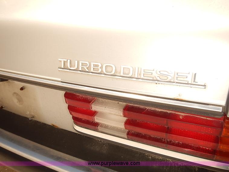 image for item I3503 1983 Mercedes Benz 300D