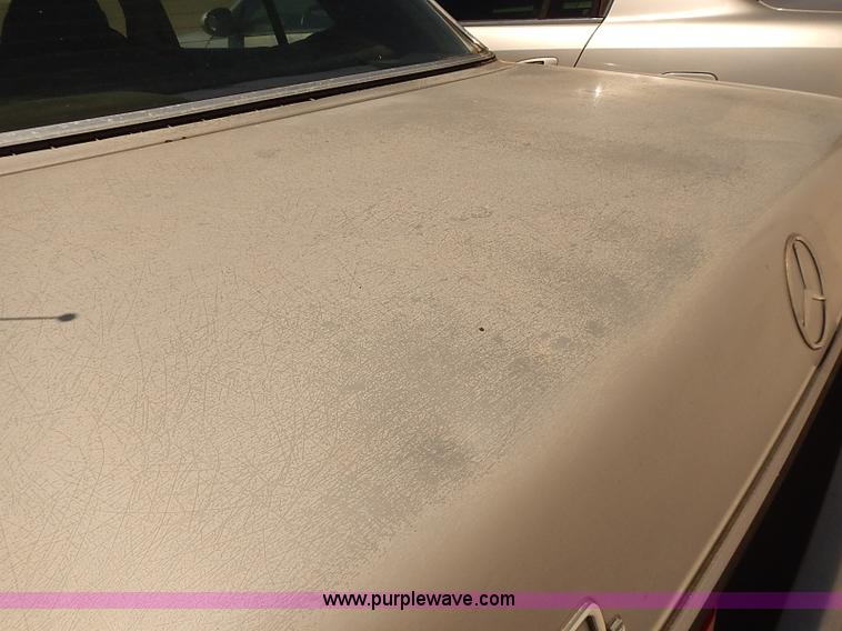 image for item I3503 1983 Mercedes Benz 300D