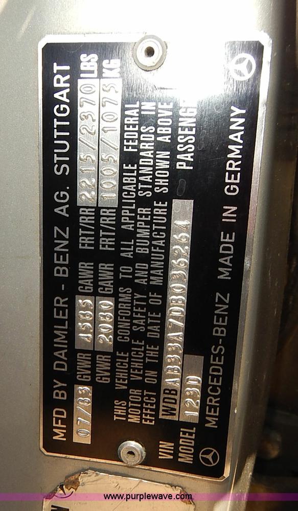 image for item I3503 1983 Mercedes Benz 300D