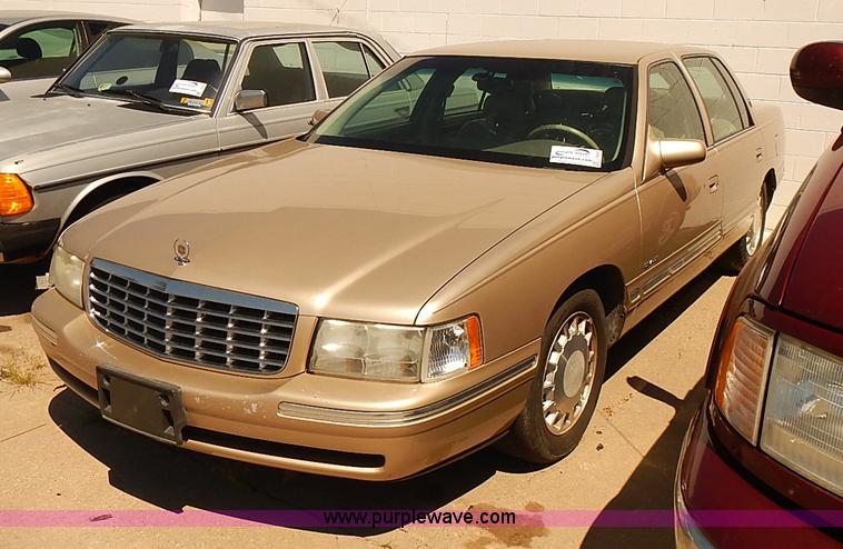 image for item I3504 1998 Cadillac DeVille