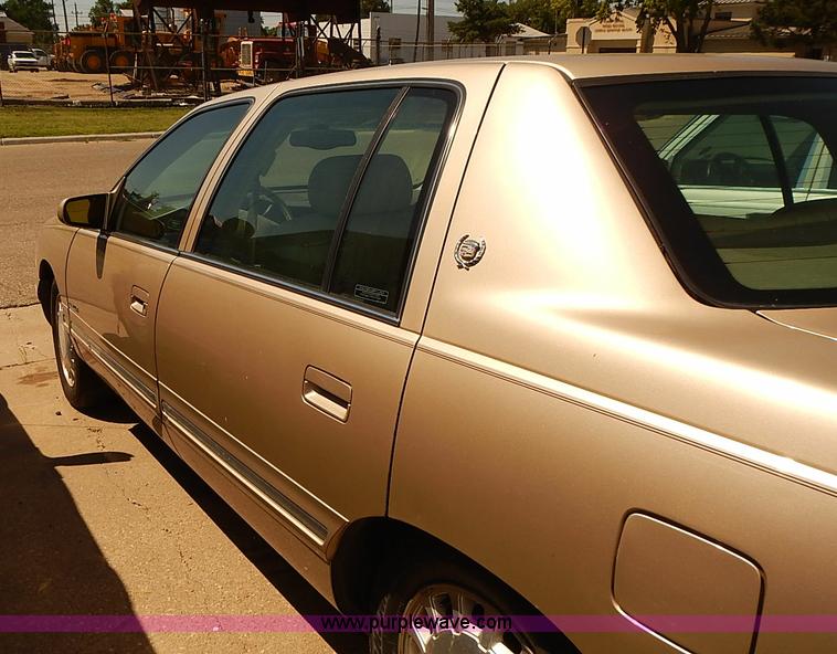 image for item I3504 1998 Cadillac DeVille