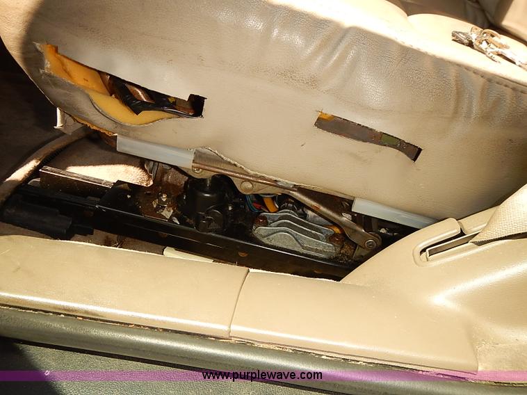 image for item I3504 1998 Cadillac DeVille