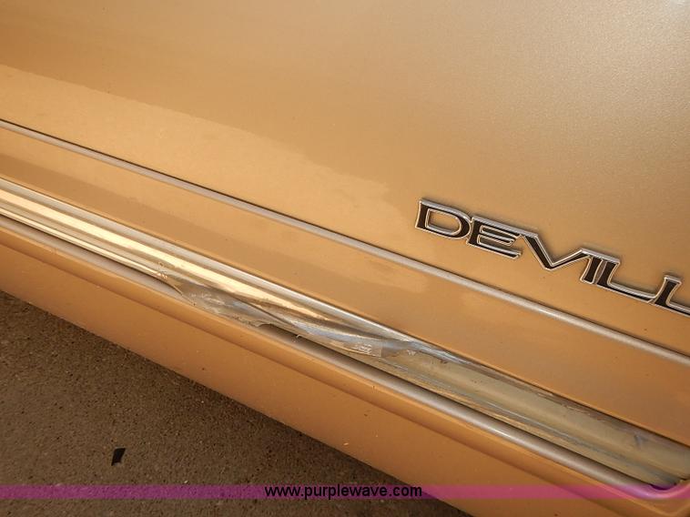 image for item I3504 1998 Cadillac DeVille