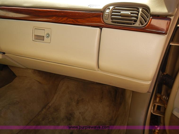 image for item I3504 1998 Cadillac DeVille