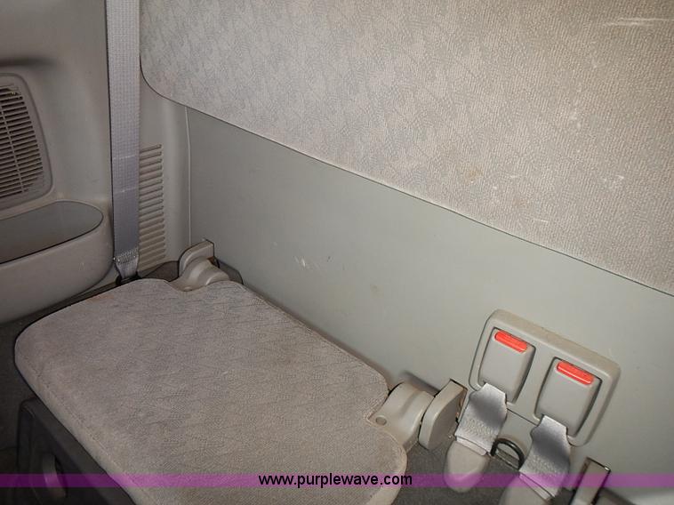 image for item I3506 2002 Toyota Tacoma pickup