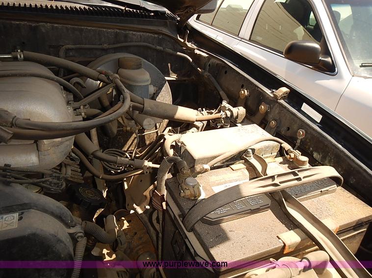 image for item I3506 2002 Toyota Tacoma pickup