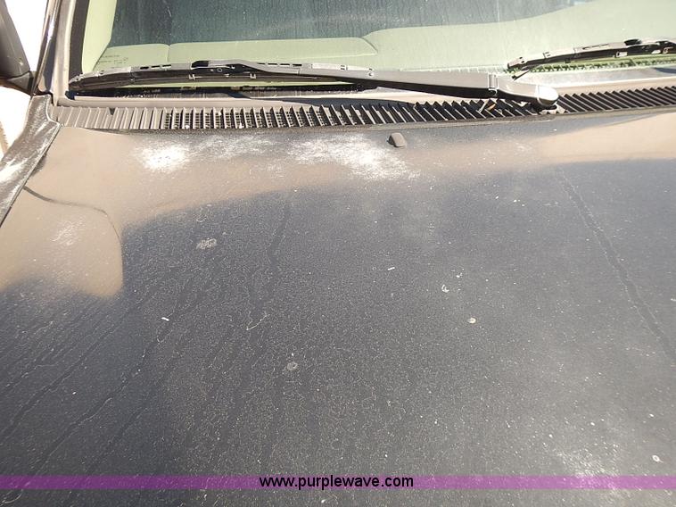 image for item I3506 2002 Toyota Tacoma pickup