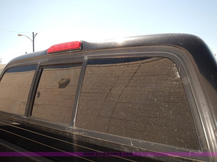 image for item I3506 2002 Toyota Tacoma pickup