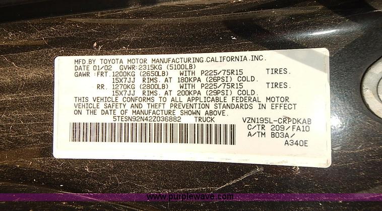 image for item I3506 2002 Toyota Tacoma pickup