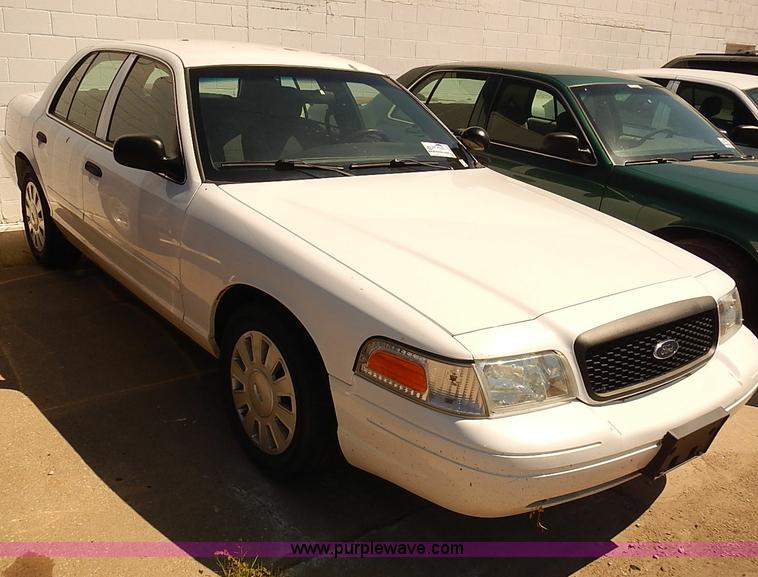 image for item I3507 2007 Ford Crown Victoria