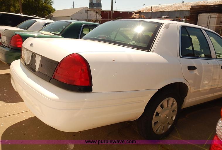 image for item I3507 2007 Ford Crown Victoria