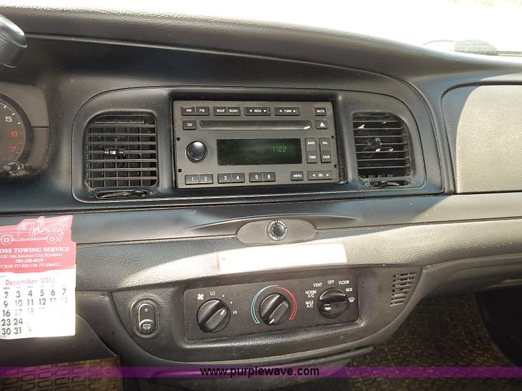 image for item I3507 2007 Ford Crown Victoria