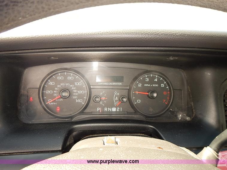 image for item I3507 2007 Ford Crown Victoria
