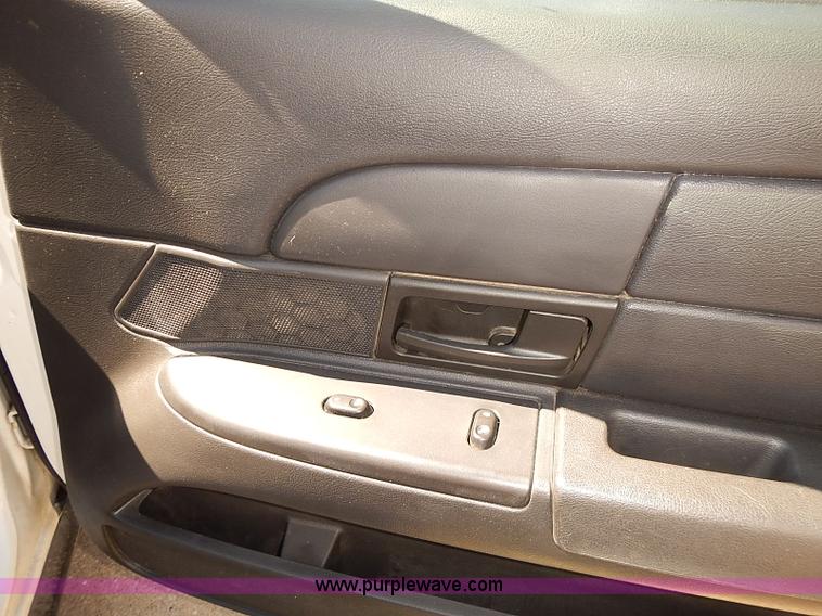 image for item I3507 2007 Ford Crown Victoria