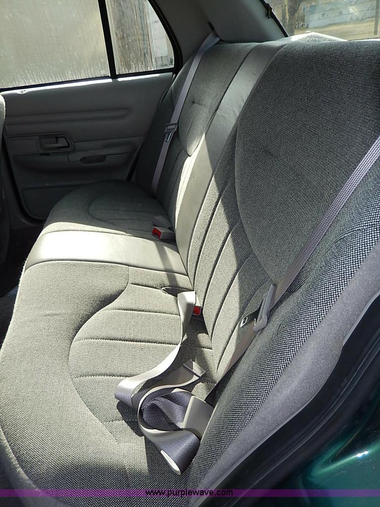 image for item I3508 2001 Ford Crown Victoria Police Interceptor