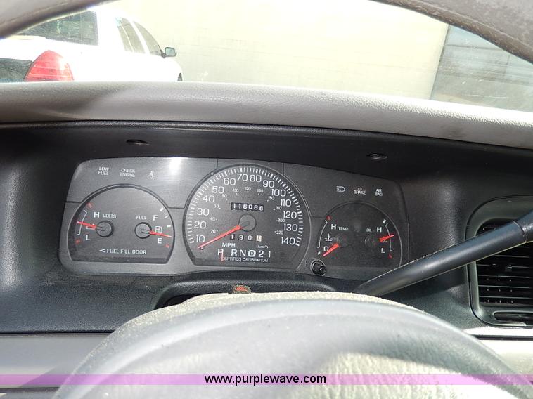 image for item I3508 2001 Ford Crown Victoria Police Interceptor