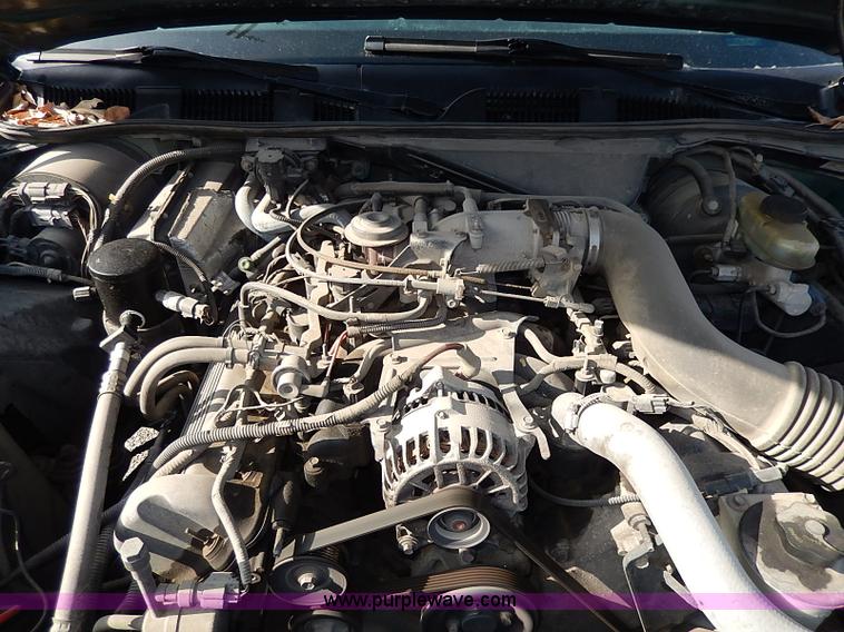 image for item I3508 2001 Ford Crown Victoria Police Interceptor