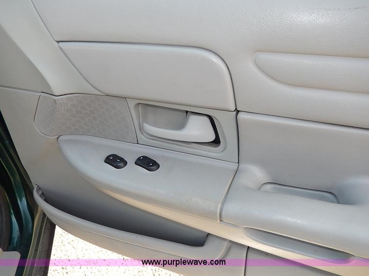 image for item I3508 2001 Ford Crown Victoria Police Interceptor