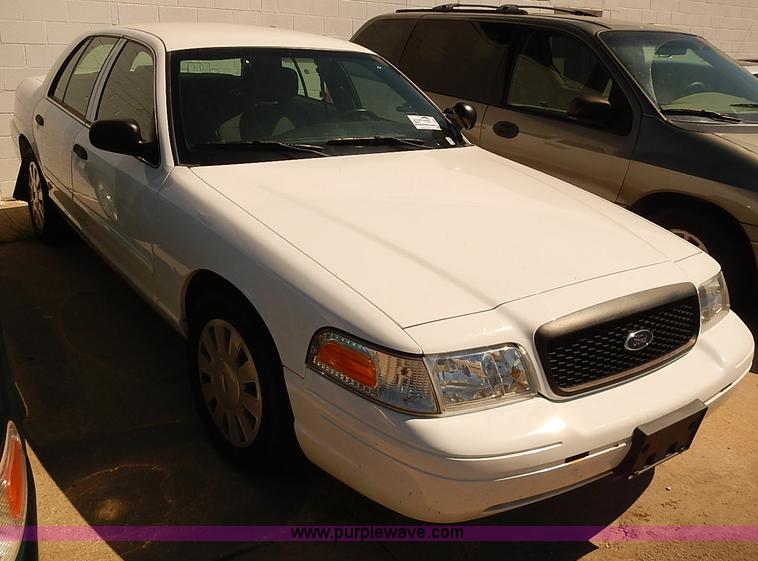 image for item I3509 2008 Ford Crown Victoria