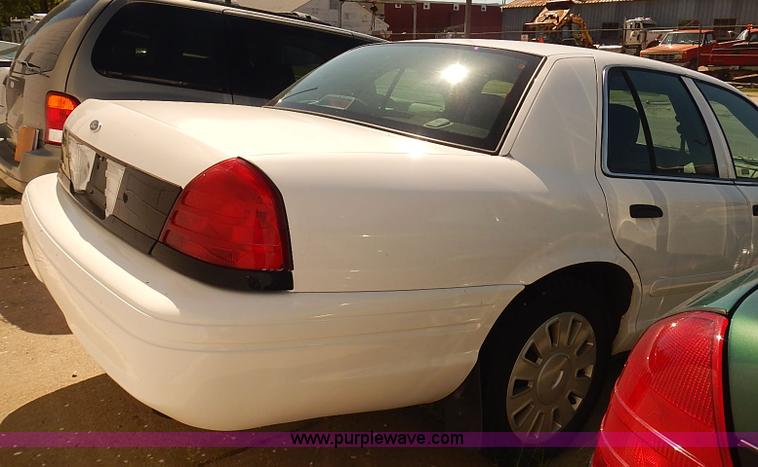 image for item I3509 2008 Ford Crown Victoria