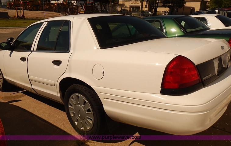 image for item I3509 2008 Ford Crown Victoria