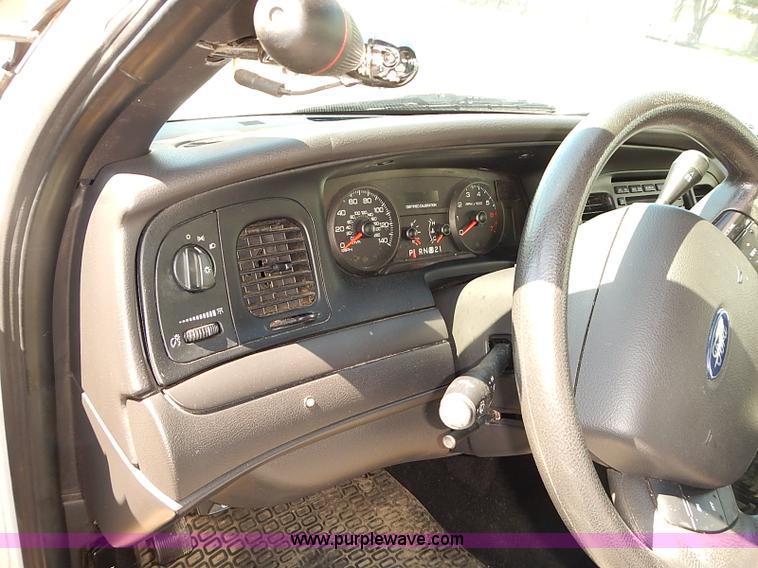 image for item I3509 2008 Ford Crown Victoria