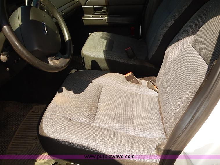 image for item I3509 2008 Ford Crown Victoria