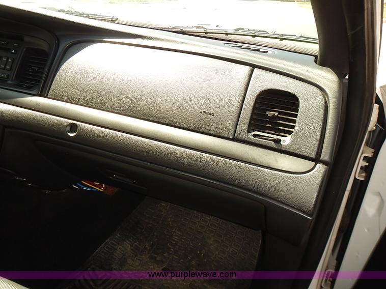 image for item I3509 2008 Ford Crown Victoria
