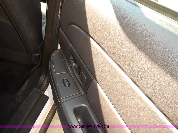 image for item I3509 2008 Ford Crown Victoria