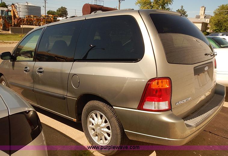 image for item I3510 2003 Ford Windstar LX