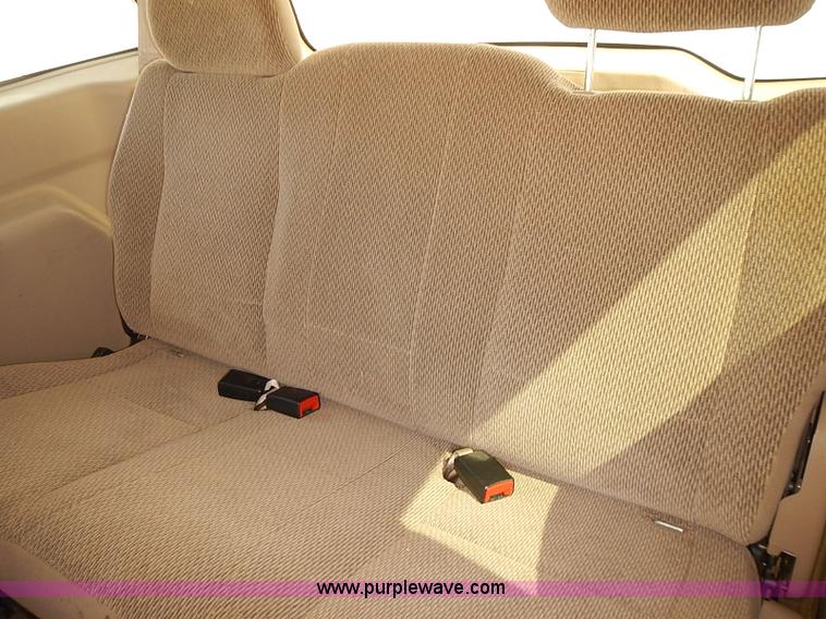 image for item I3510 2003 Ford Windstar LX