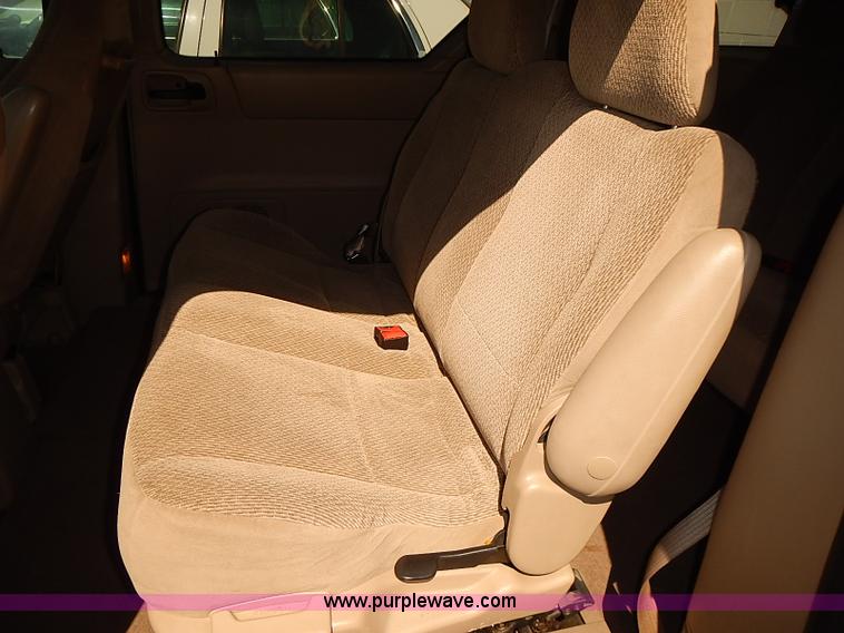 image for item I3510 2003 Ford Windstar LX