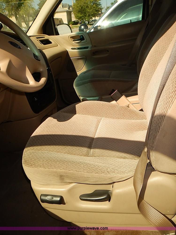 image for item I3510 2003 Ford Windstar LX