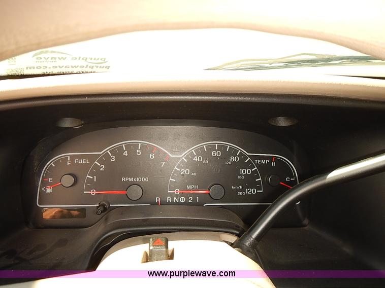 image for item I3510 2003 Ford Windstar LX