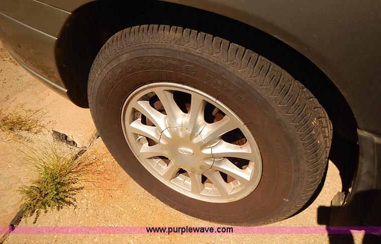 image for item I3510 2003 Ford Windstar LX